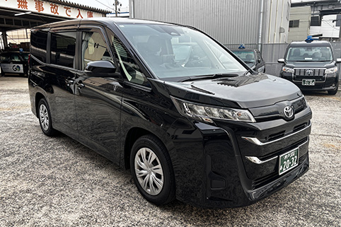 トヨタ ハイエース スライド1