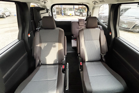 トヨタ ハイエース スライド3